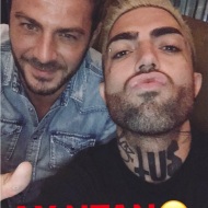 Ο Γιώργος με τον Tus στο Avanti Cafe-Bar στην Καισαριανή στις 26 Σεπτεμβρίου 2017 Φωτογραφία: tusyourduddy Instagram