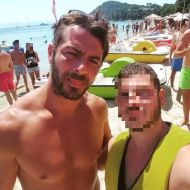 Ο Γιώργος με φαν στη Σκιάθο στις 19 Αυγούστου 2017 Φωτογραφία: mallisgeo Instagram