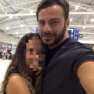 Ο Γιώργος μαζί με φαν στο αεροδρόμιο της Λάρνακας πριν την επιστροφή του στην Αθήνα - 17 Οκτωβρίου 2017 Φωτογραφία: andriacosta_ Instagram