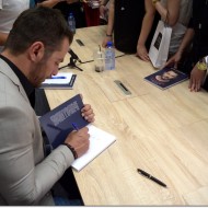 Ο Γιώργος κατά τη διάρκεια της παρουσίασης του βιβλίου του στο κατάστημα Public του Nicosia Mall στην Κύπρο - 31 Μαΐου 2019 Φωτογραφία: I Love Style